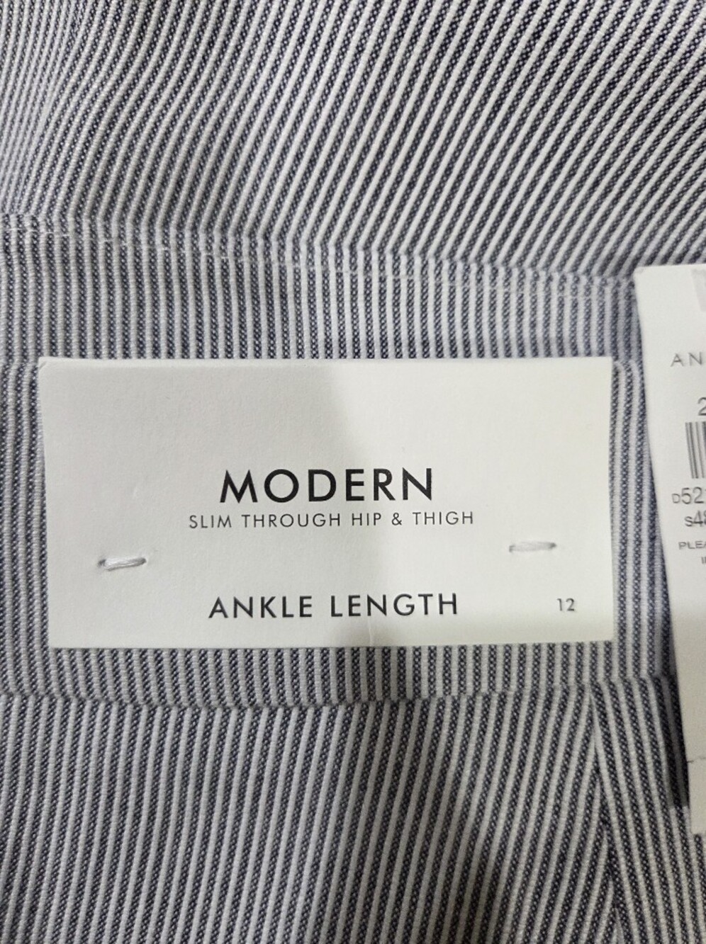 Ann Taylor Factory Blue & White Pinstripe Cropped Pants - Size 12 - Picture 5 of 9